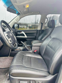 2015 Toyota Land Cruiser 200 VX V8