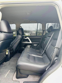 2015 Toyota Land Cruiser 200 VX V8