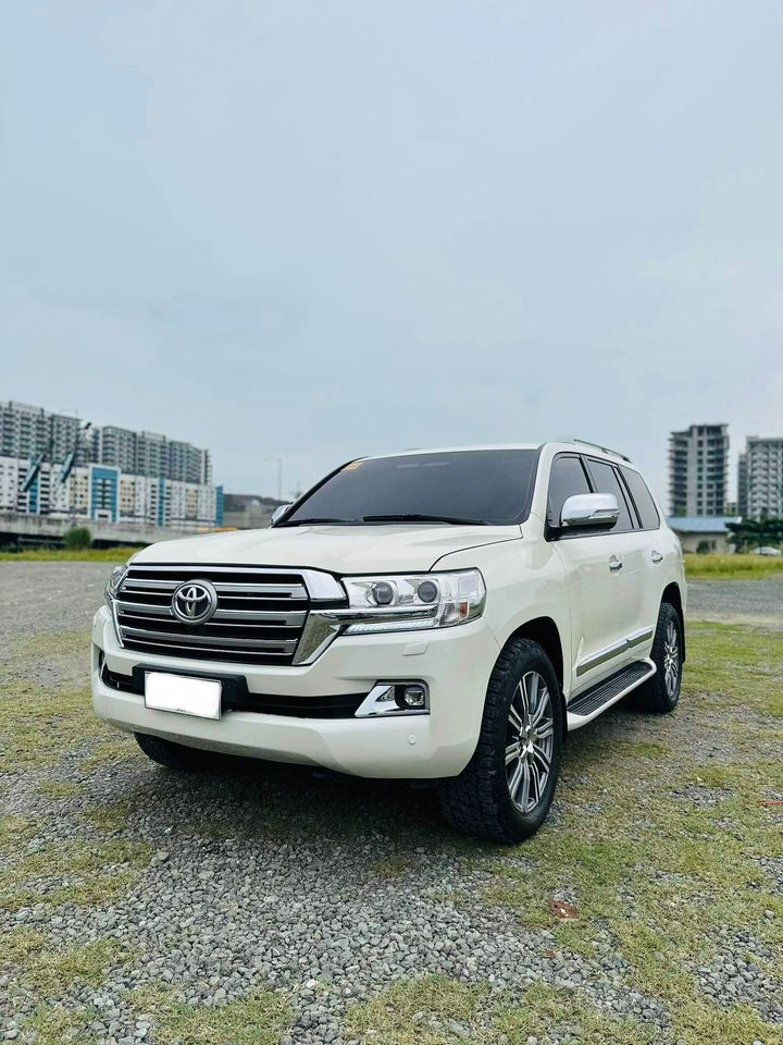 2015 Toyota Land Cruiser 200 VX V8