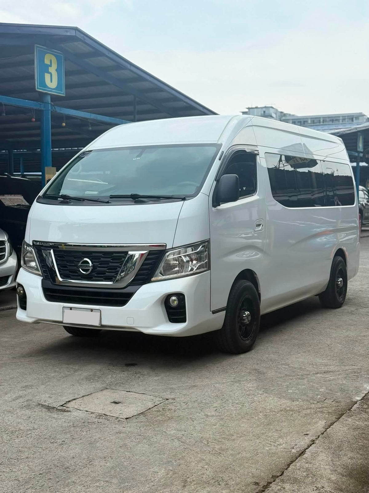 2018 Nissan Urvan NV350 Premium (Artista Van)