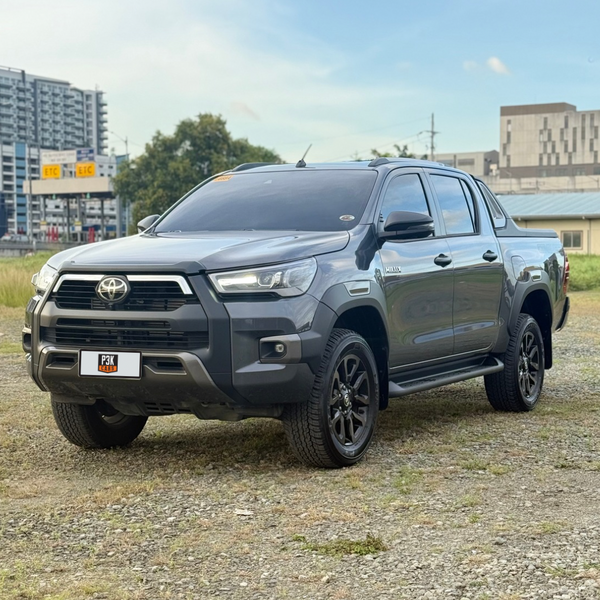 2024 TOYOTA HILUX CONQUEST V 4x2