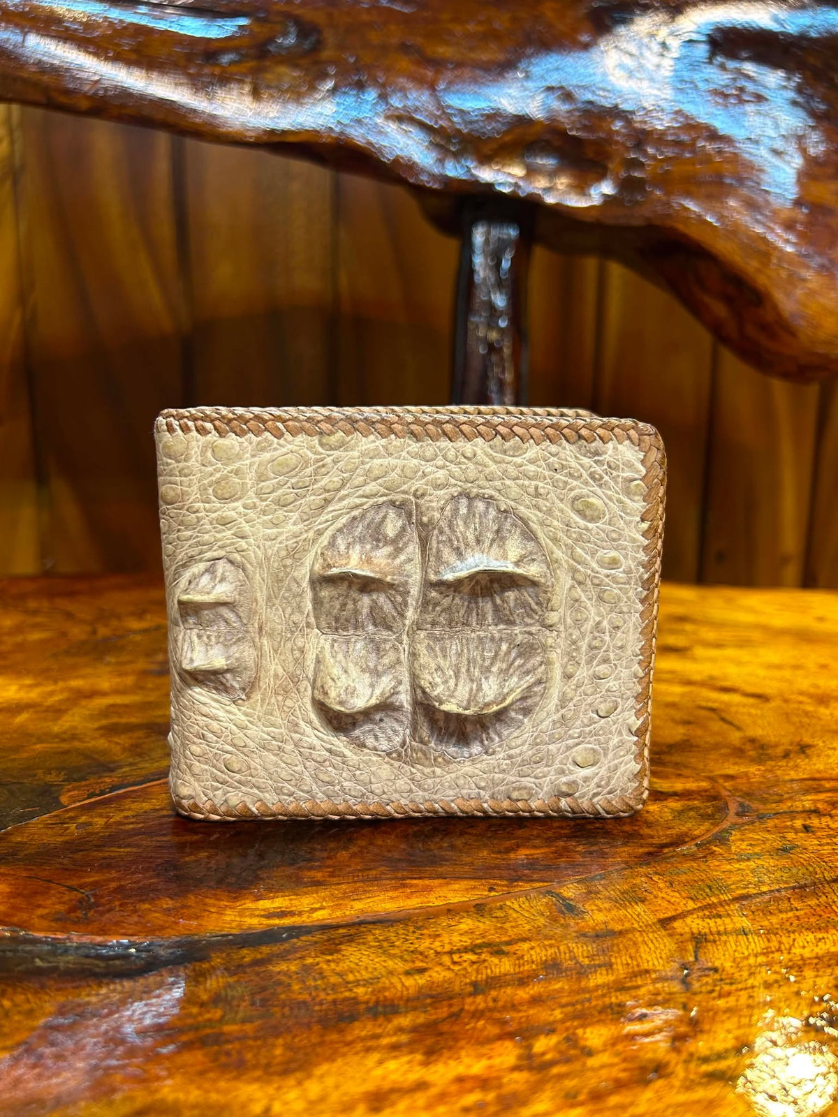 Cream crocodile hornback wallet, reverse side