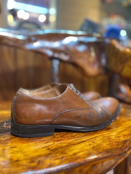 Florsheim cap-toe oxford, side view