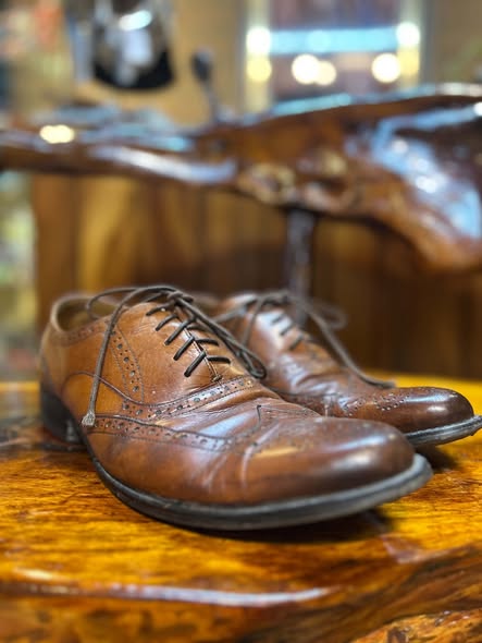 Florsheim wingtip brogues, side angle