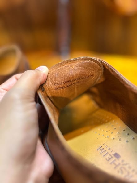 Florsheim wingtip brogue insole and inner label