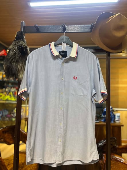 Fred Perry Slim Fit Short-Sleeve Oxford Shirt (Light Blue)