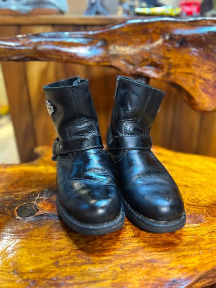 Harley-Davidson Scout boots, front view