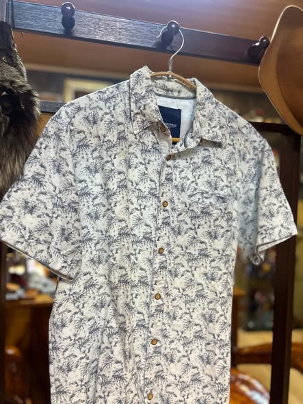 Springfield cream floral short-sleeve shirt, front